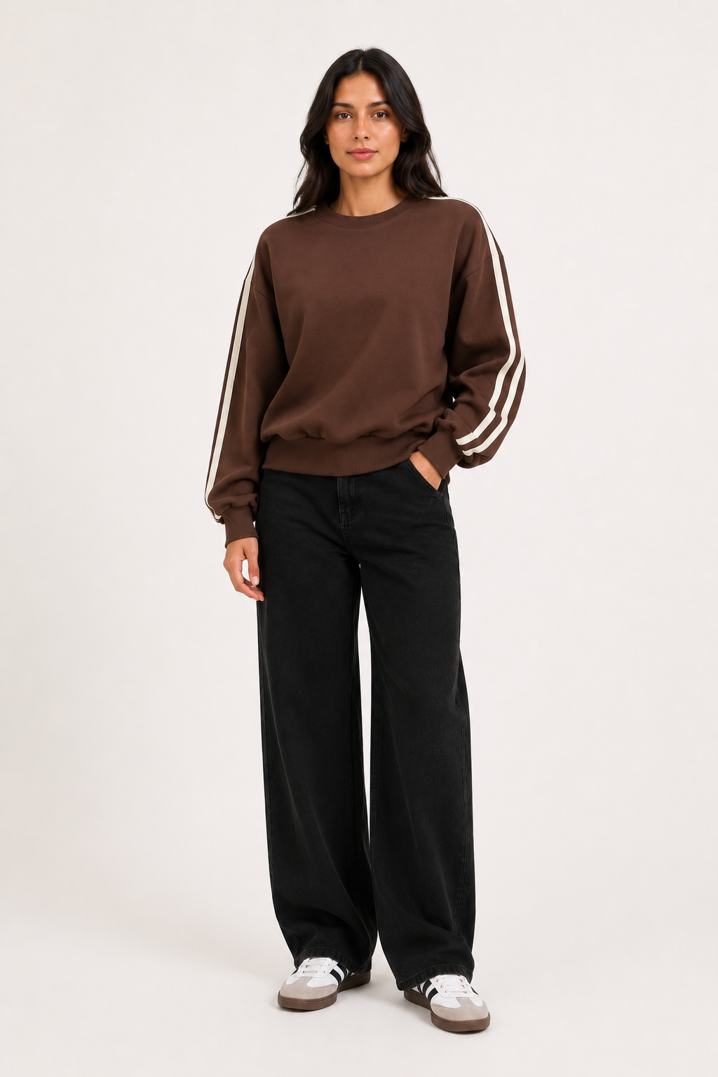 Sudadera Hessed Couture con franjas en la manga — Café