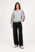 Sudadera Hessed Couture con franjas en la manga — Gris