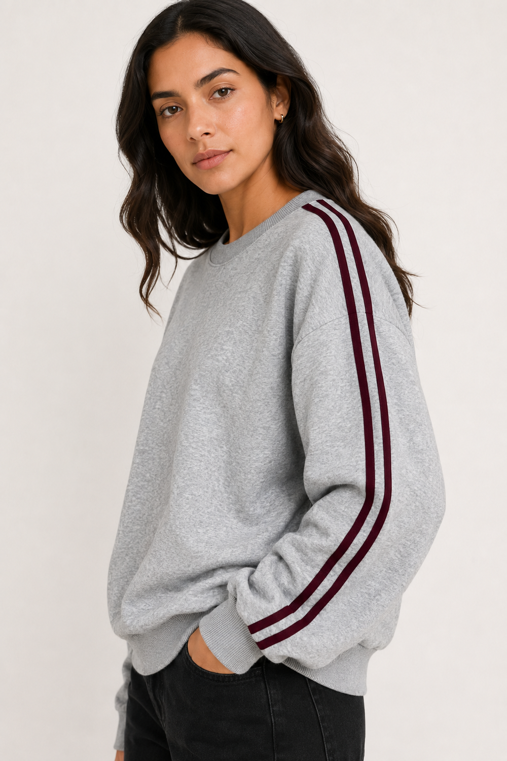 Sudadera Hessed Couture con franjas en la manga — Gris
