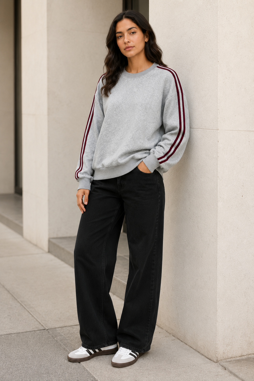 Sudadera Hessed Couture con franjas en la manga — Gris