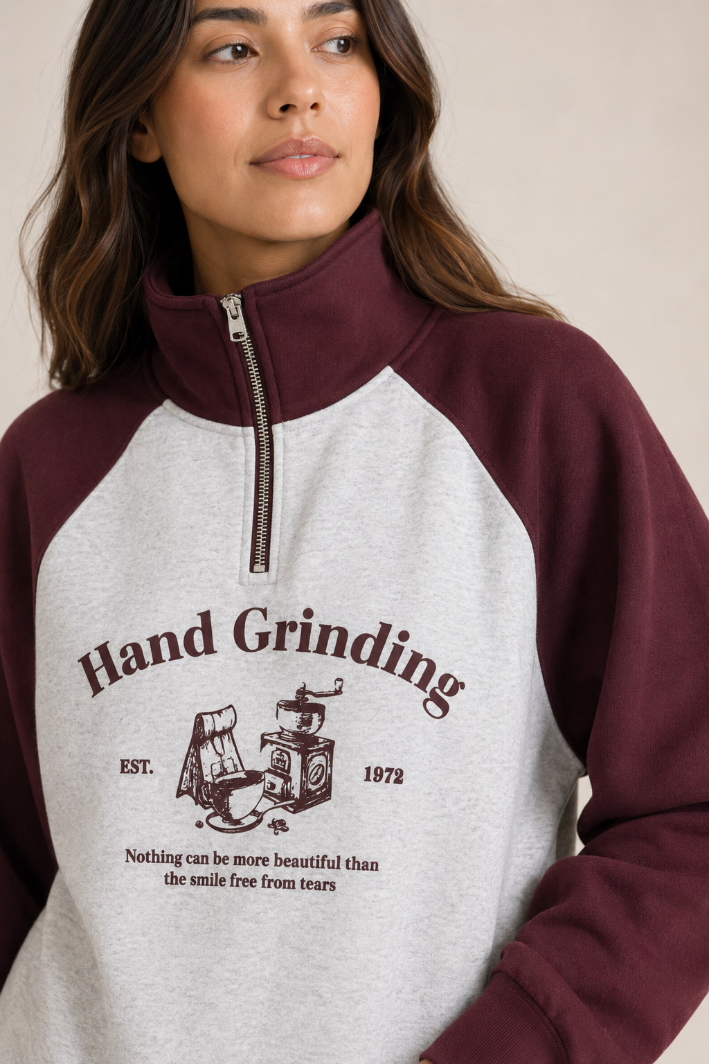 Sudadera Hessed Couture de medio cierre con estampado — Vino