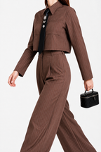Conjunto Hessed Couture de rayas con corbata — Café