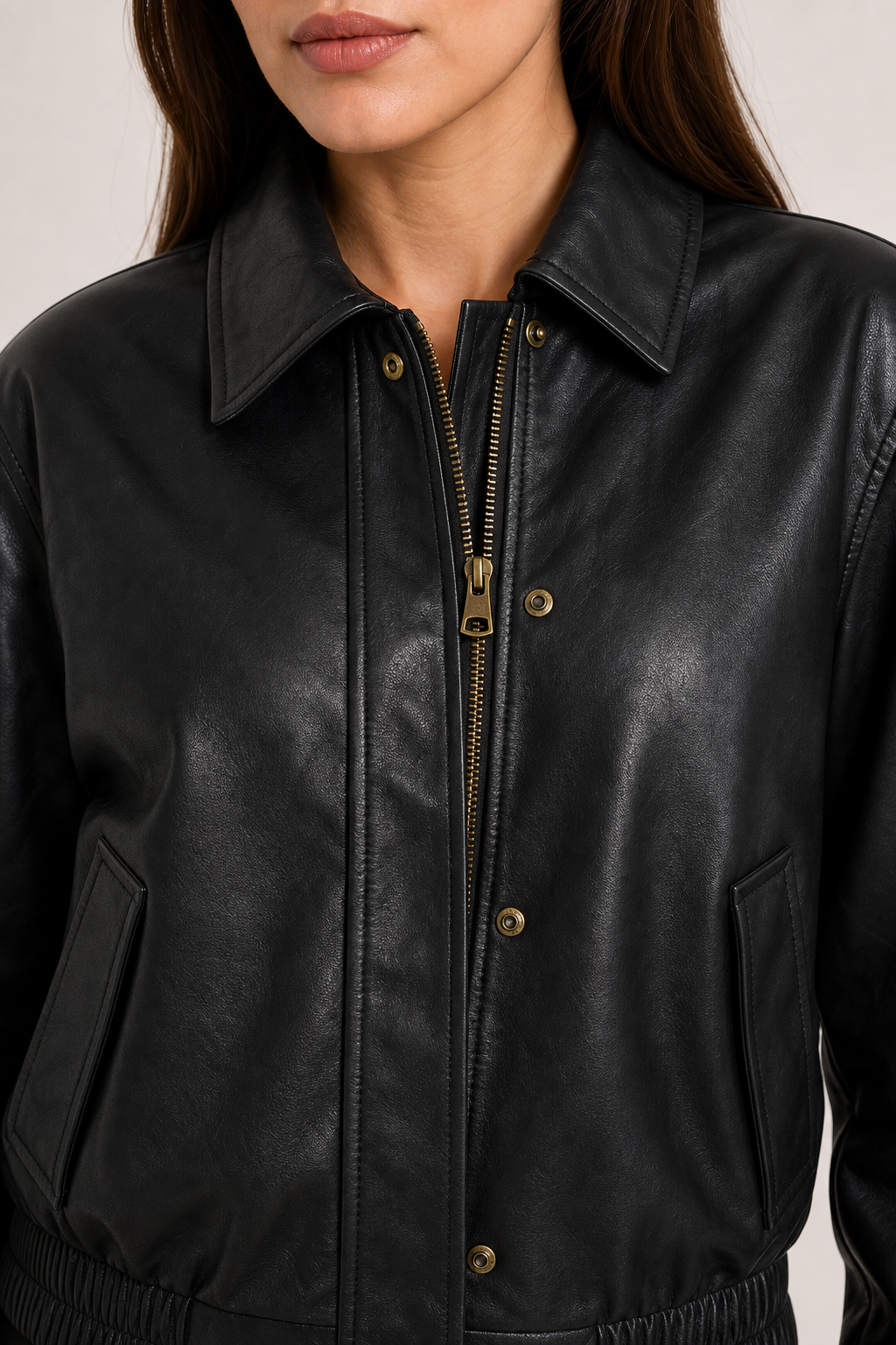 Conjunto Hessed Couture de piel sintética (chamarra y falda) — Negro
