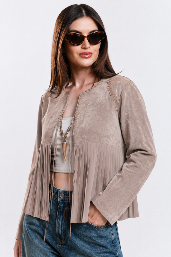 Chaqueta Hessed Couture de gamuza con vuelo plisado — Beige