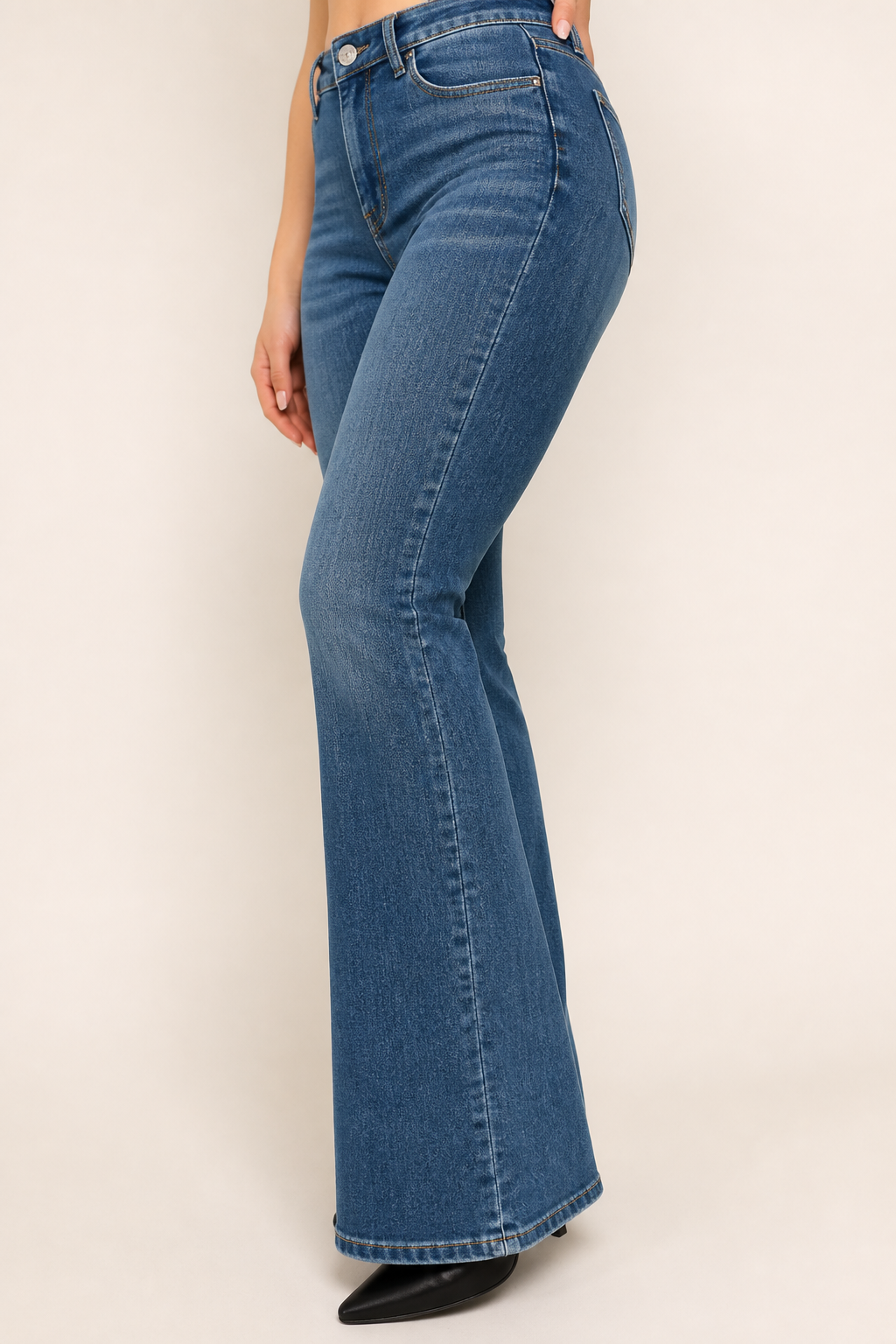 Jeans JS Denim flare de tiro alto en azul medio — Mezclilla media