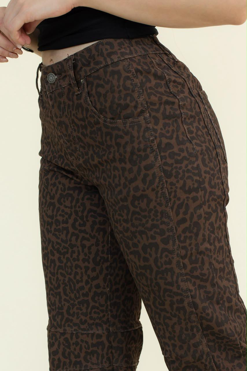 Jeans JS Denim wide leg con estampado de leopardo — Leopardo café