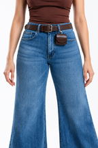 Jeans KOSCH loose flare con bolsas cargo y cinto — Mezclilla media