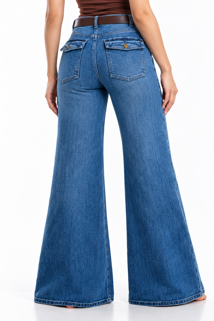 Jeans KOSCH loose flare con bolsas cargo y cinto — Mezclilla media