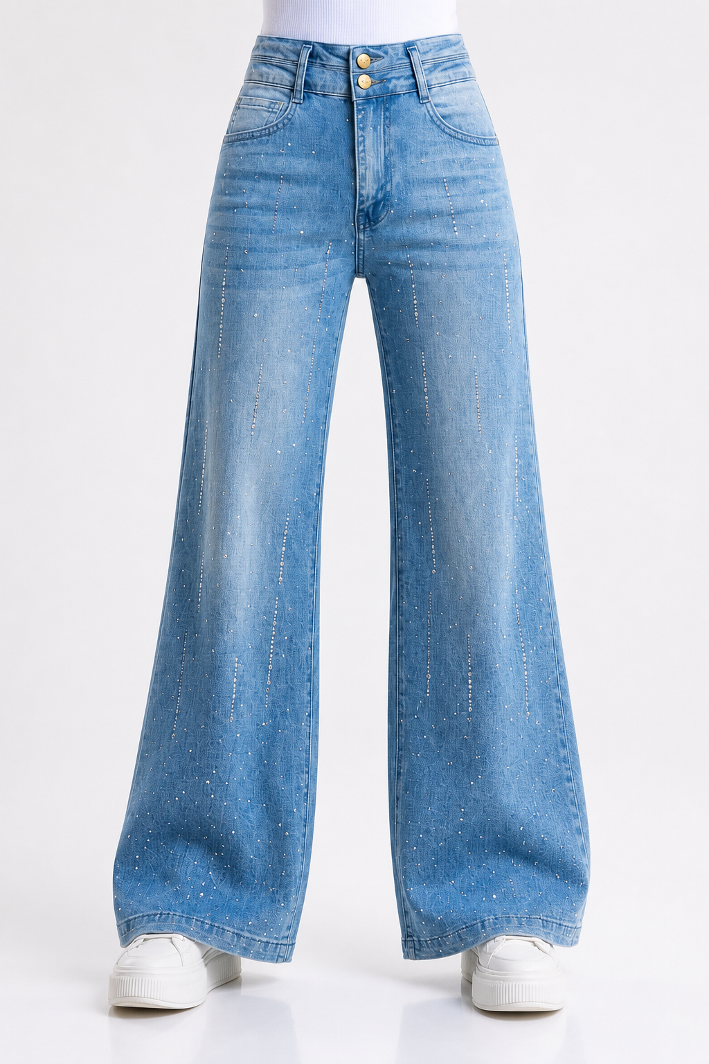 Jeans Michelle Ferrar flare con pedrería en azul claro — Mezclilla clara
