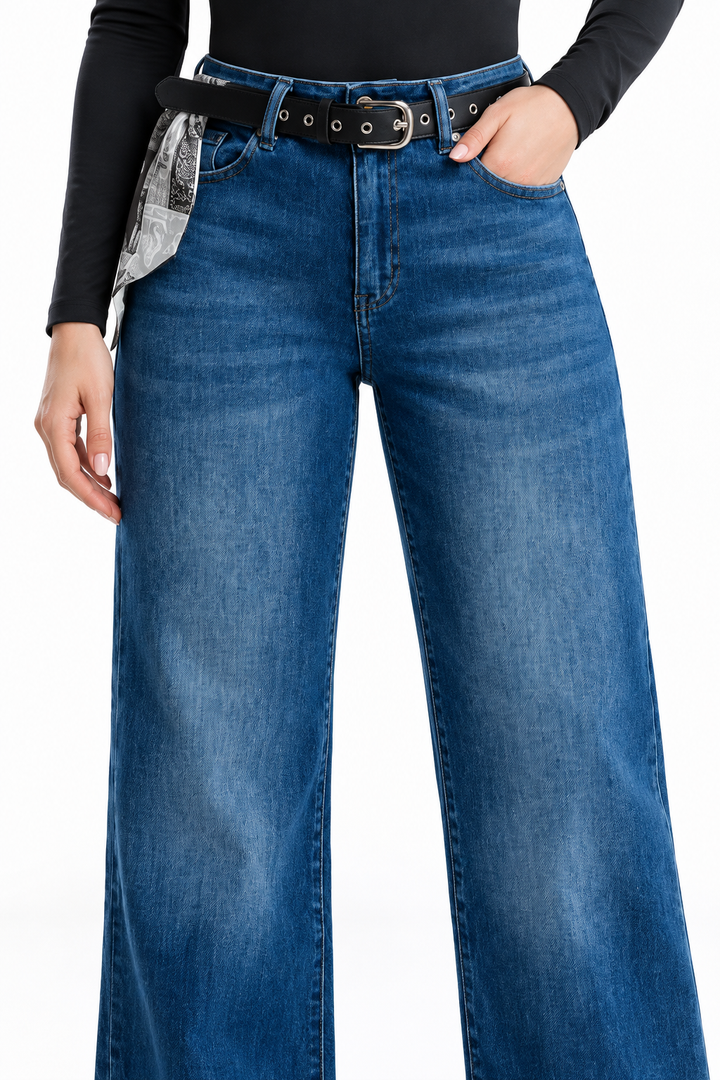 Jeans Michelle Ferrar straight wide con cinto — Mezclilla media