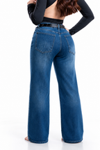 Jeans Michelle Ferrar straight wide con cinto — Mezclilla media