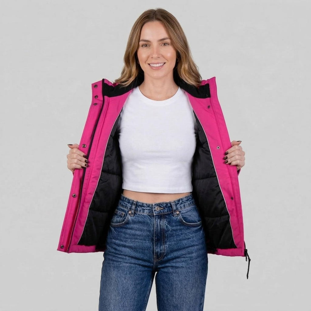 Chamarra con gorro ajustable y múltiples bolsas — Magenta