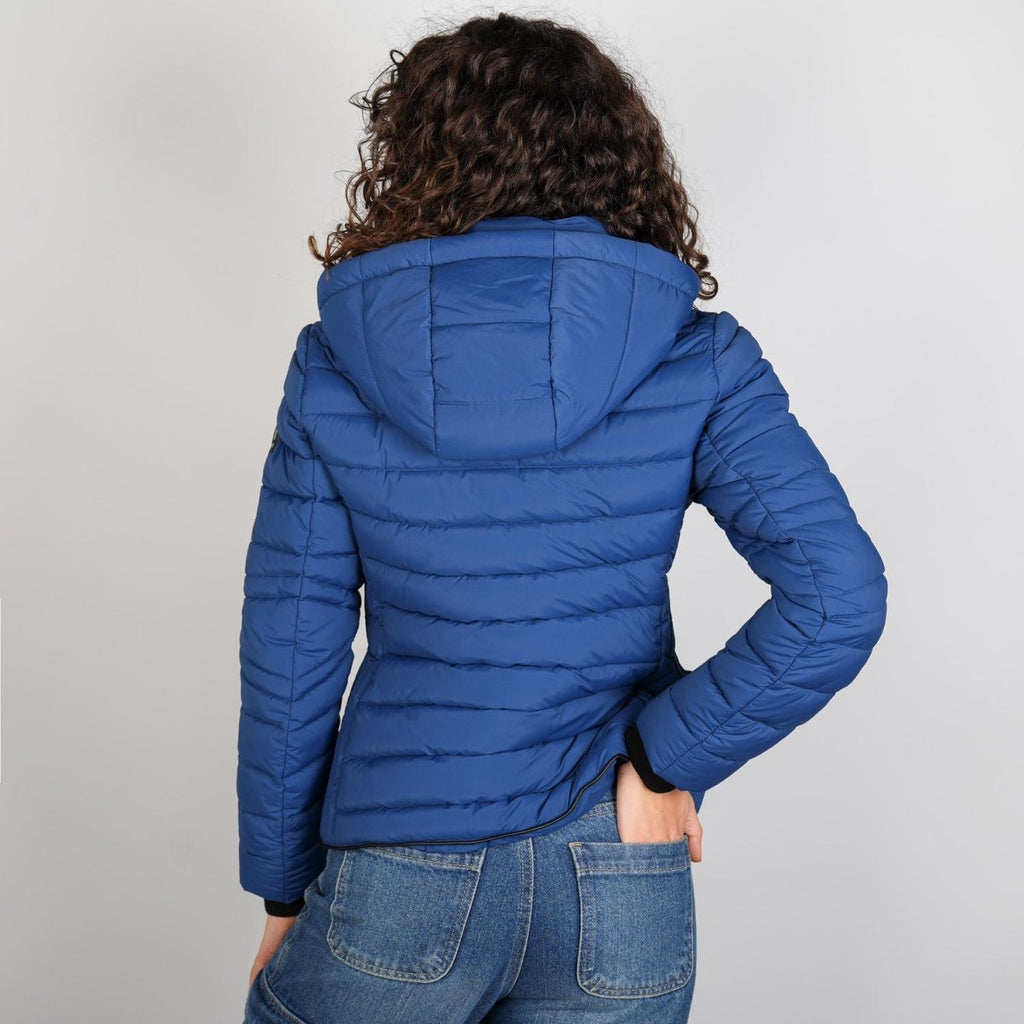 Chamarra capitonada de cuello alto con gorro desmontable — Deep Blue