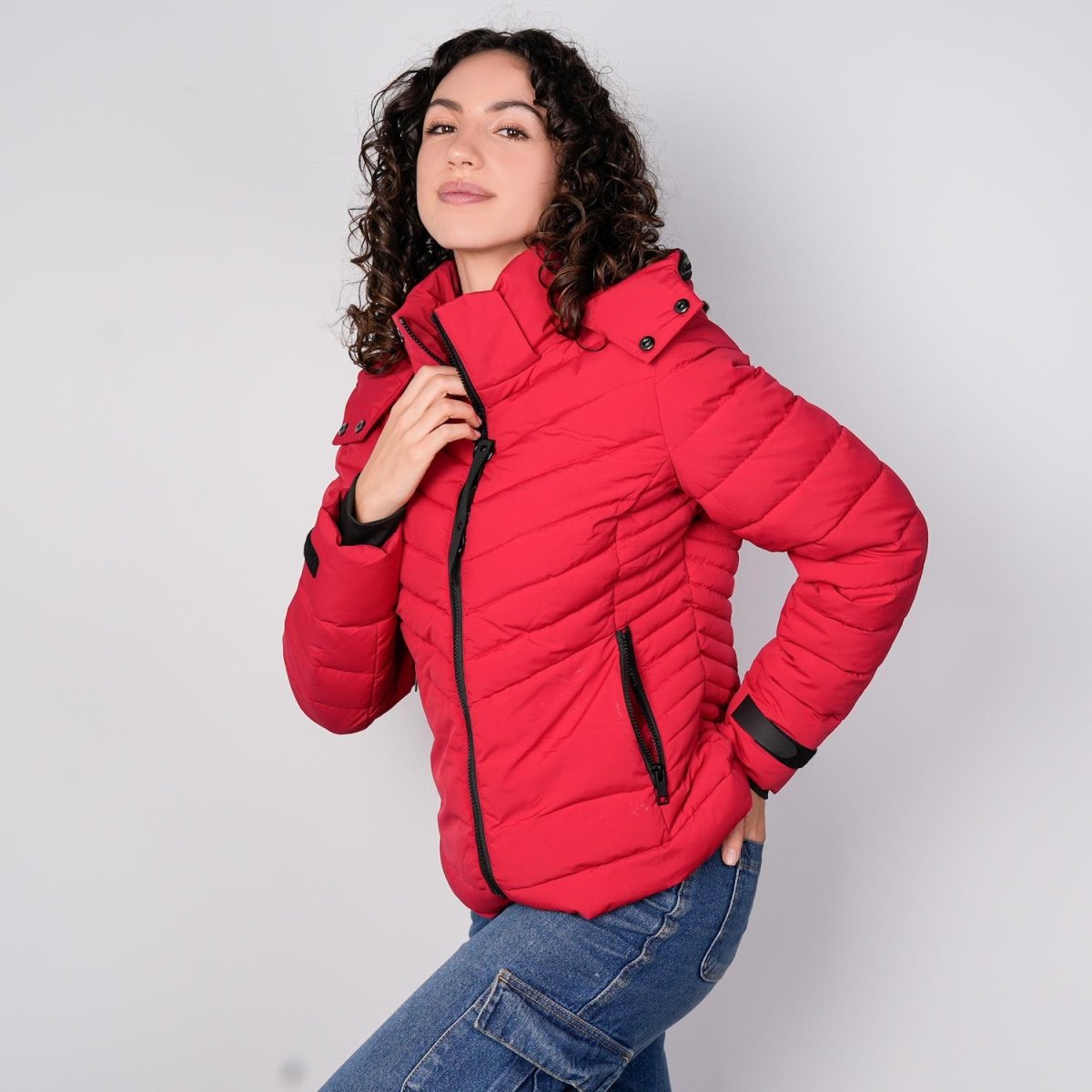 Chamarra capitonada con capucha desmontable — Red