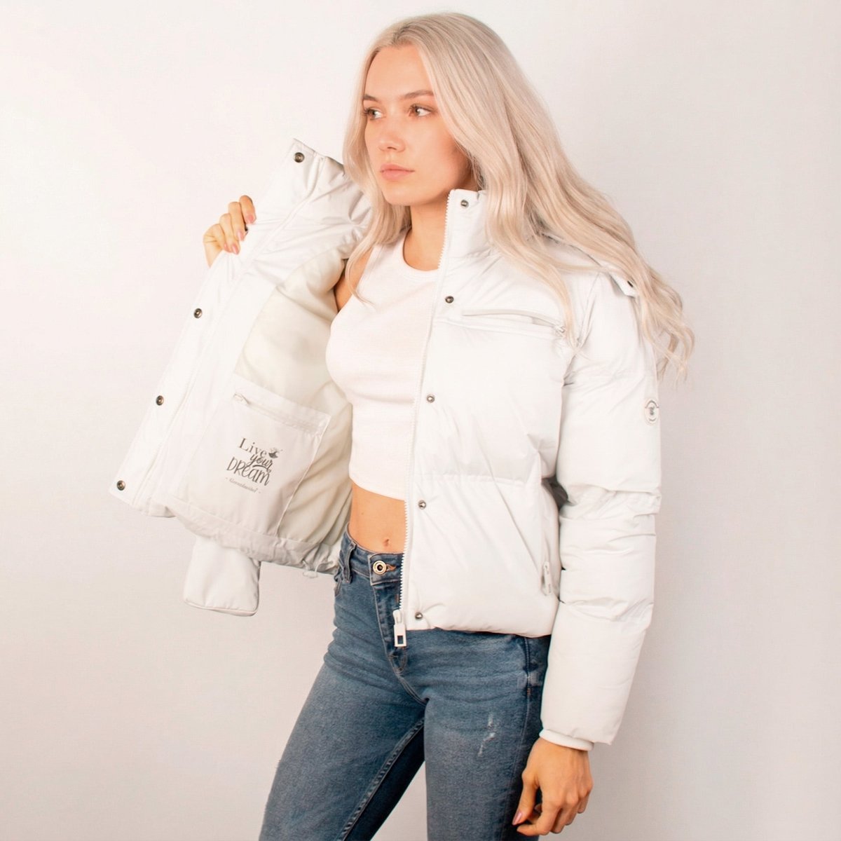 Chamarra corta capitonada con capucha desmontable — Off White