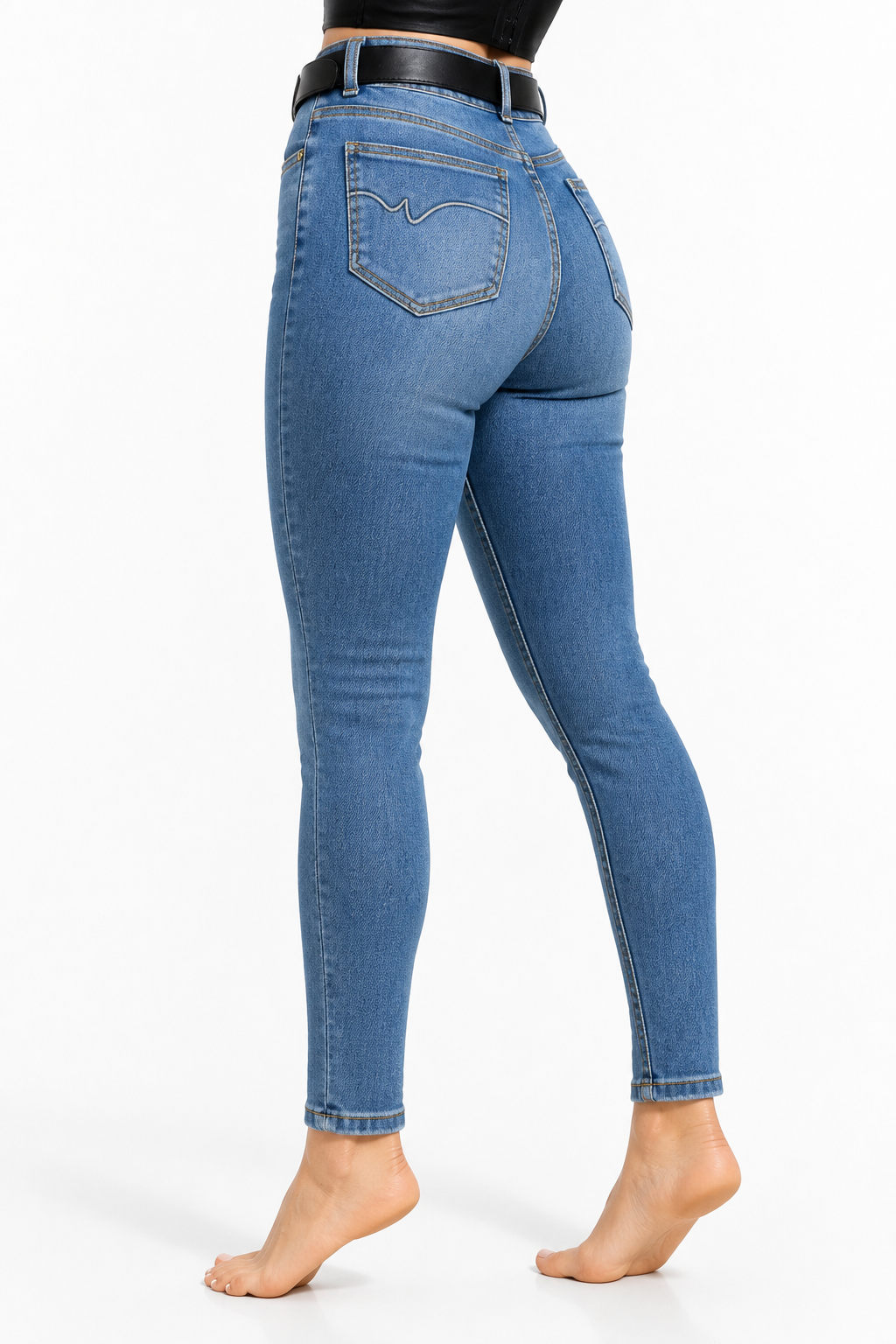 Jeans Michelle Ferrar skinny en azul medio con cinturón — Mezclilla media