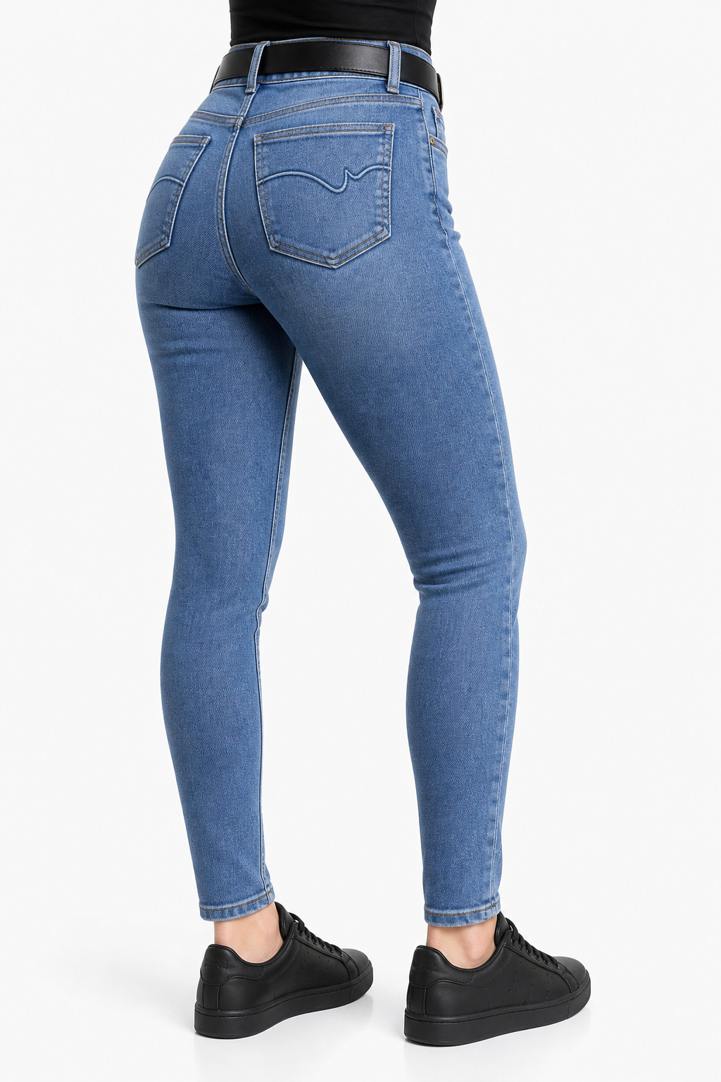 Jeans Michelle Ferrar skinny en azul medio con cinturón — Mezclilla media